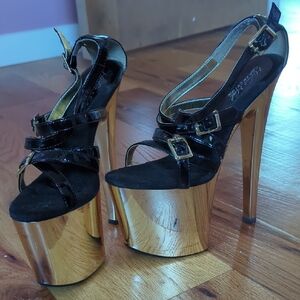 Elegant Black and Gold Platform Heels
